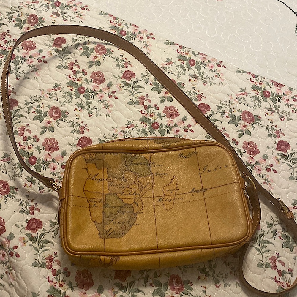 Alviero Martini Crossbody Italian purse. Never used but, no longer has tags.